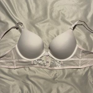 La senza bra 34B
